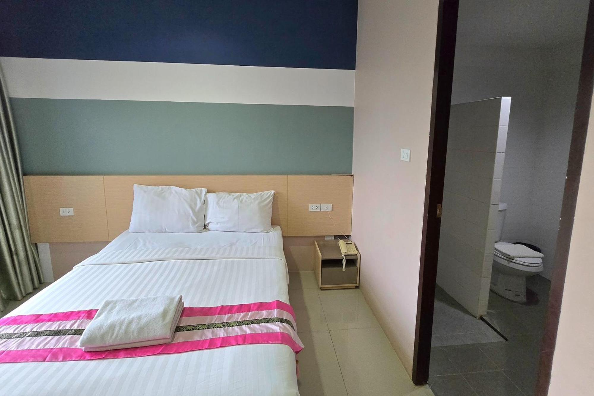 Jj Residence Phuket Town Kültér fotó