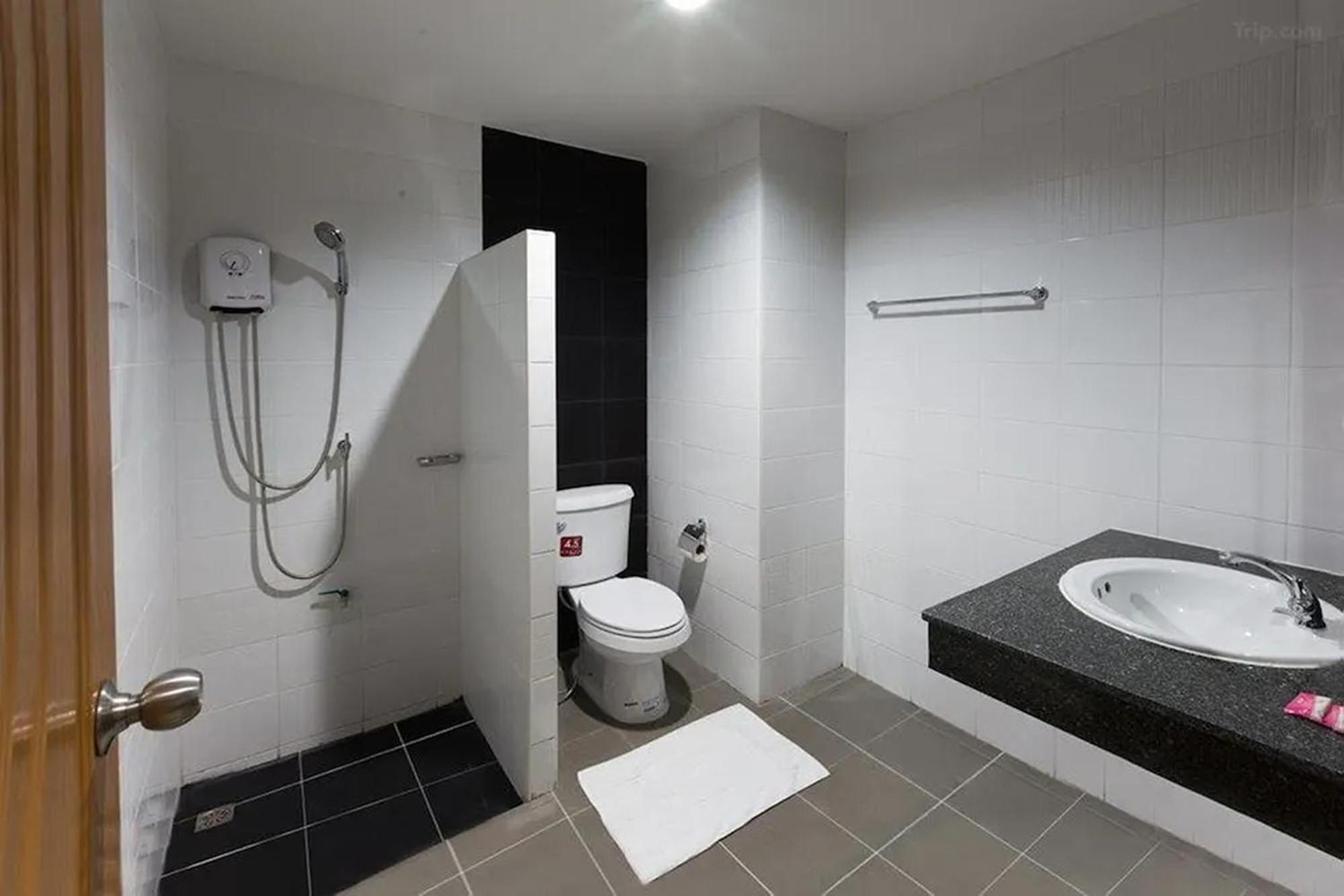 Jj Residence Phuket Town Kültér fotó